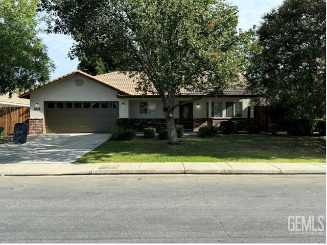 10916 Royal Ascot Ave, Bakersfield, CA 93312 - photo 1