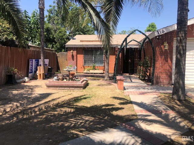 116 Tyree Toliver St, Bakersfield, CA 93307 - photo 8