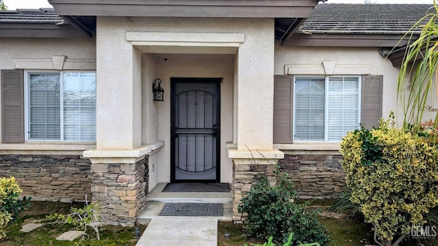 view of property entrance