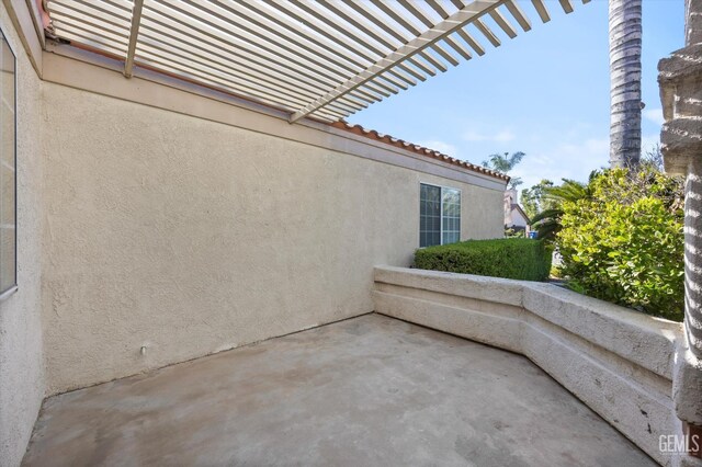 7601 Live Oak Way, Bakersfield, CA 93308 - view of patio
