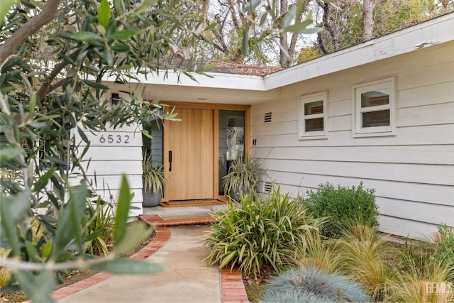 view of entrance to property