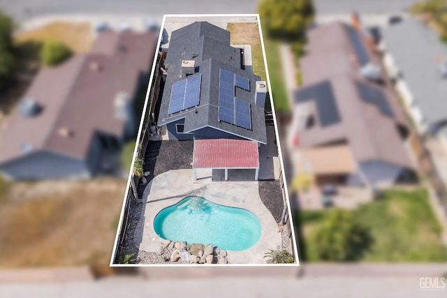1317 Canyon Ct, Bakersfield, CA 93307 - view of property location with a pool area and property parcel outlined