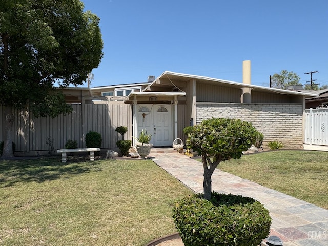 1313 Quincy St, Delano, CA 93215 - photo 2