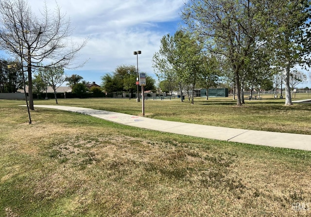 1941 Vassar St, Delano, CA 93215 - surrounding community with a yard