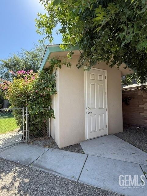 7009 Quailwood Dr, Bakersfield, CA 93309 - view of outdoor structure with a gate