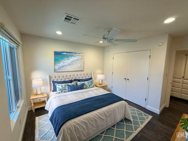 7009 Quailwood Dr, Bakersfield, CA 93309 - bedroom with recessed lighting, dark wood finished floors, a closet, and a ceiling fan