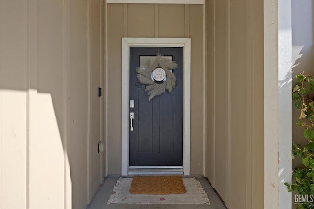 9642 Silver Falls Ln, Shafter, CA 93263 - entrance to property featuring board and batten siding
