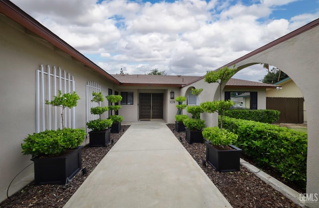 109 Bermuda St, Bakersfield, CA 93309 - property entrance featuring stucco siding