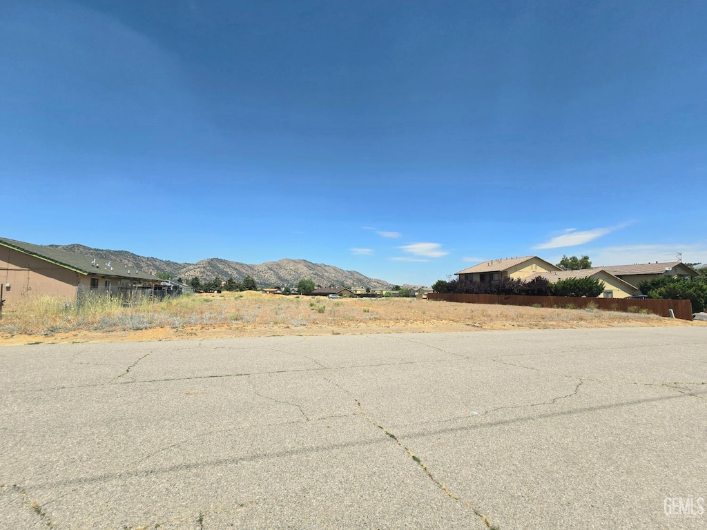 21617 Loop St, Tehachapi, CA 93561