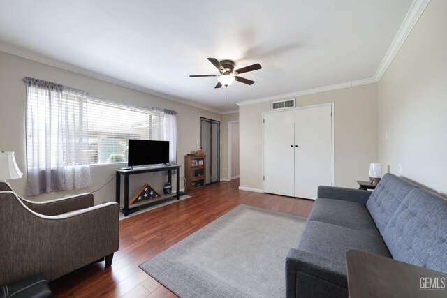 408 Pebble Beach Dr, Bakersfield, CA 93309 - living area featuring visible vents, a ceiling fan, ornamental molding, and wood finished floors