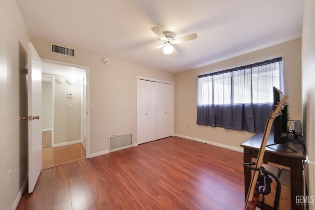 408 Pebble Beach Dr, Bakersfield, CA 93309 - bedroom featuring wood finished floors, baseboards, a ceiling fan, and visible vents