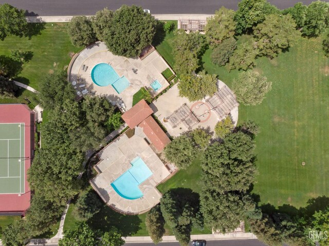 8220 Birmingham St, Bakersfield, CA 93311 - aerial view of a pool