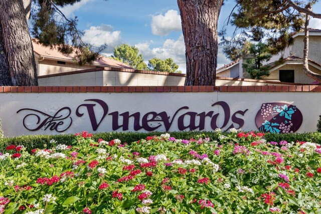 8220 Birmingham St, Bakersfield, CA 93311 - view of community sign