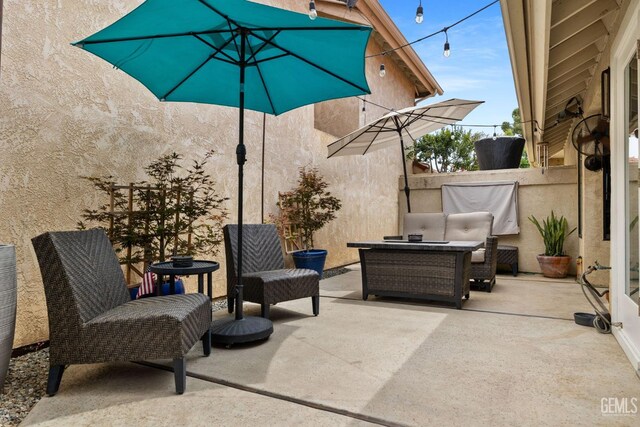 8220 Birmingham St, Bakersfield, CA 93311 - view of patio / terrace