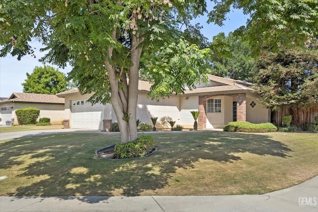 10200 Cheyenne Dr, Bakersfield, CA 93312 - ranch-style home featuring brick siding, driveway, and a garage