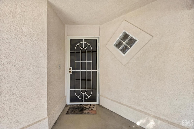 10200 Cheyenne Dr, Bakersfield, CA 93312 - property entrance featuring stucco siding