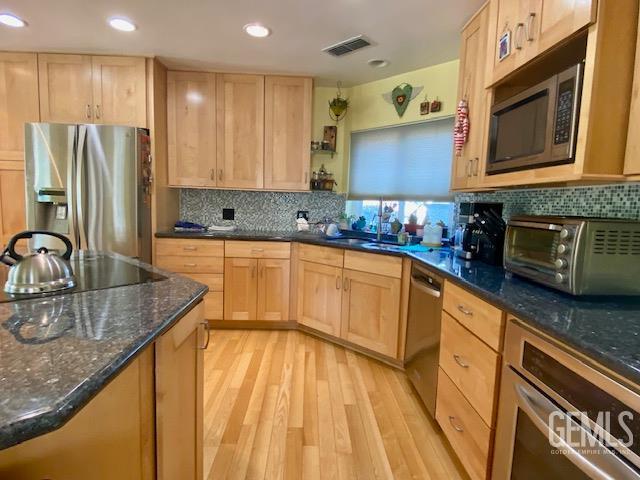 9501 Greenhaven Ct, Bakersfield, CA 93311 - photo 9