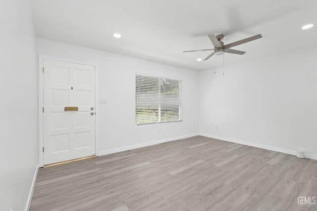 914 4th St, Taft, CA 93268 - spare room featuring a ceiling fan, wood finished floors, recessed lighting, and baseboards