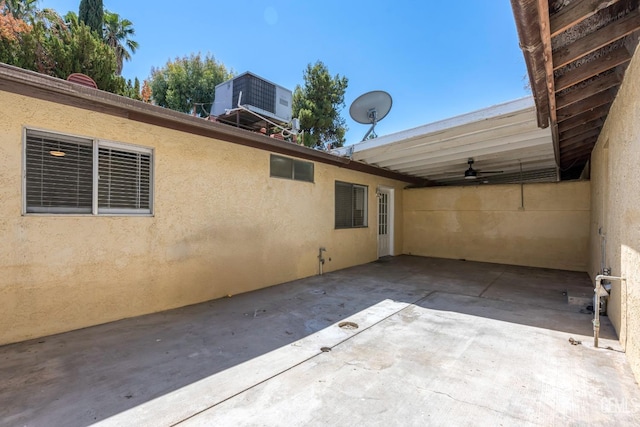914 4th St, Taft, CA 93268 - view of patio / terrace featuring a ceiling fan
