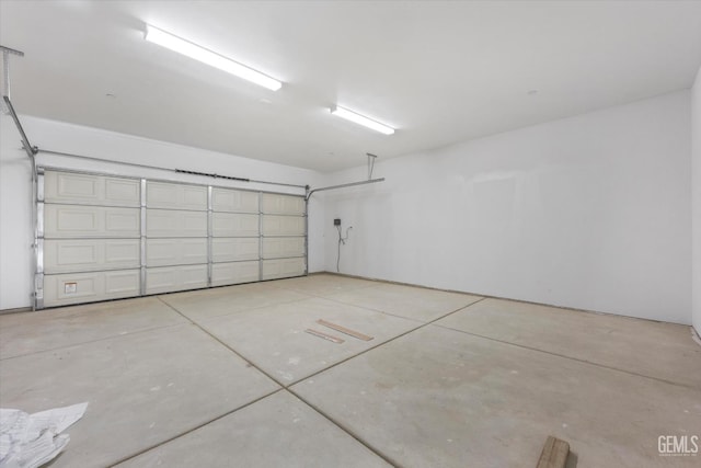 3409 Lotus Ln, Bakersfield, CA 93307 - view of garage