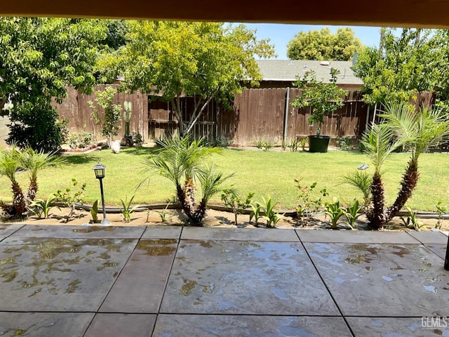 1904 Raymond A Spruance Ct, Bakersfield, CA 93304 - view of yard featuring a patio area