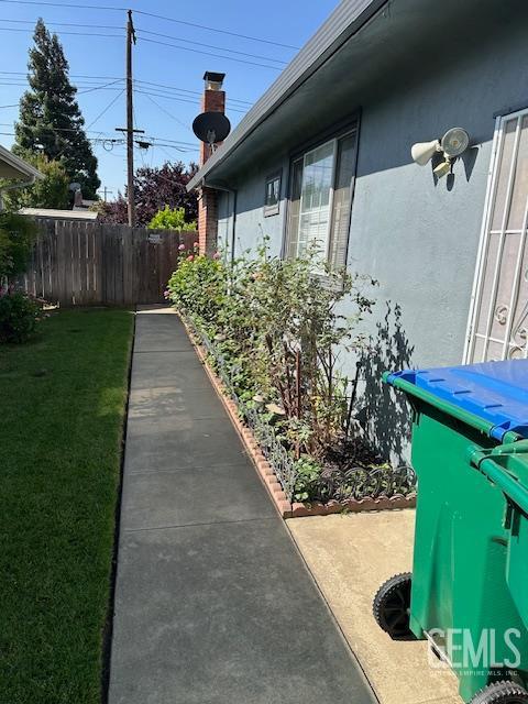 820 Park St, Lodi, CA 95240 - view of patio / terrace