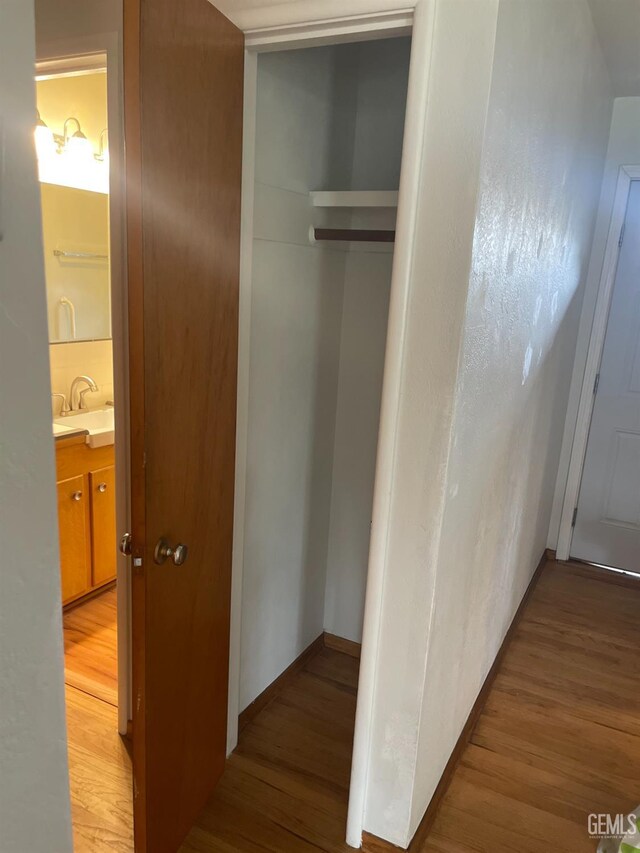 820 Park St, Lodi, CA 95240 - closet with a sink