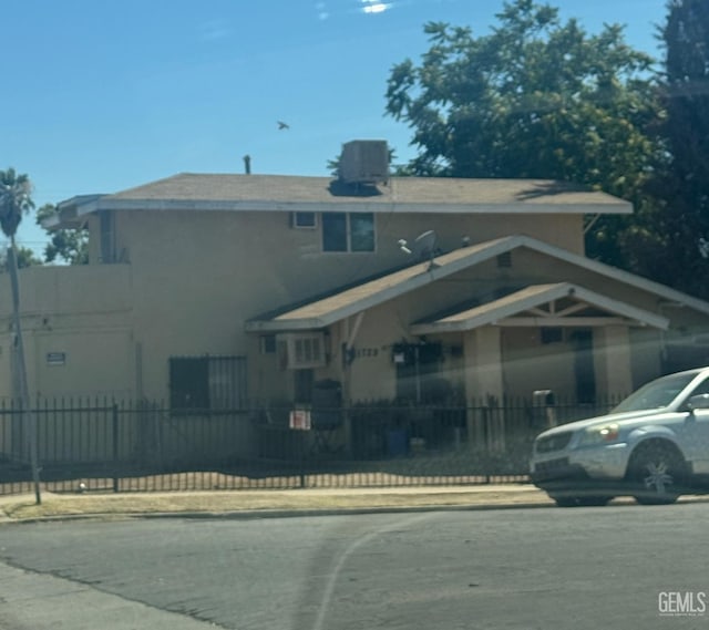 1522 W Dr, Bakersfield, CA 93305 - view of front of house featuring stucco siding