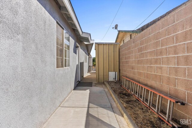 4418 Kevin Dr, Bakersfield, CA 93308 - view of property exterior with stucco siding