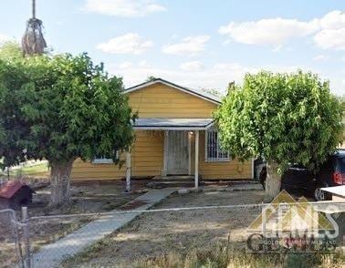 1016 E Casa Loma Dr, Bakersfield CA, 93307, 3 bedrooms, 1 bath house for sale