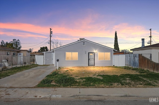 view of front of property