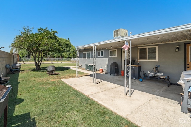 262 Olson Ave, Shafter, CA 93263 - view of yard featuring a patio