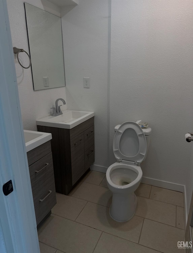 28112 Pond Rd, Wasco, CA 93280 - bathroom featuring vanity and tile patterned flooring