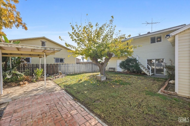 13754 Rosedale Hwy, Bakersfield, CA 93314 - view of yard featuring a patio