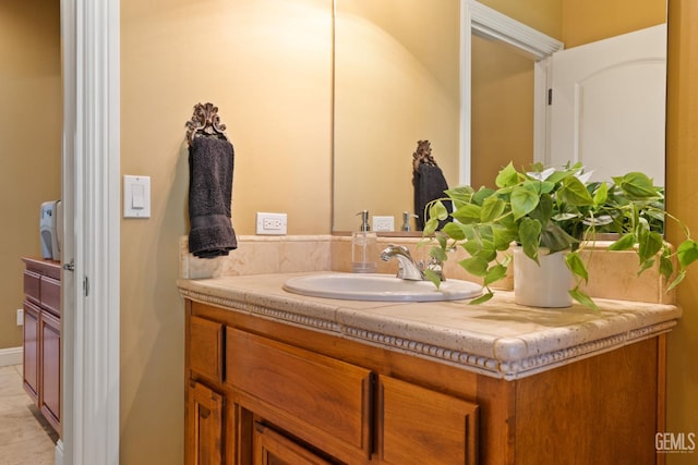 2801 Trengate Way, Bakersfield, CA 93311 - bathroom with vanity