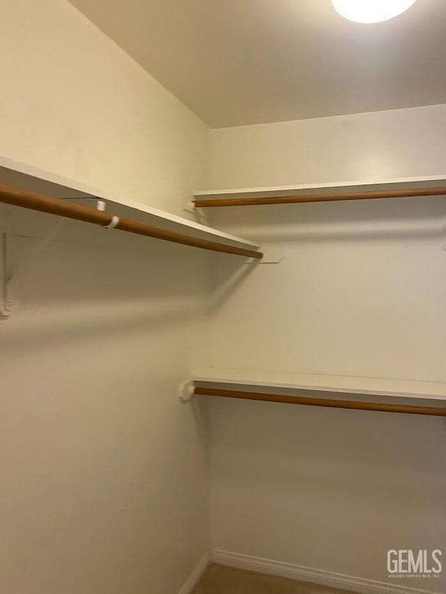 6622 Rimridge Way, Bakersfield, CA 93313 - view of spacious closet