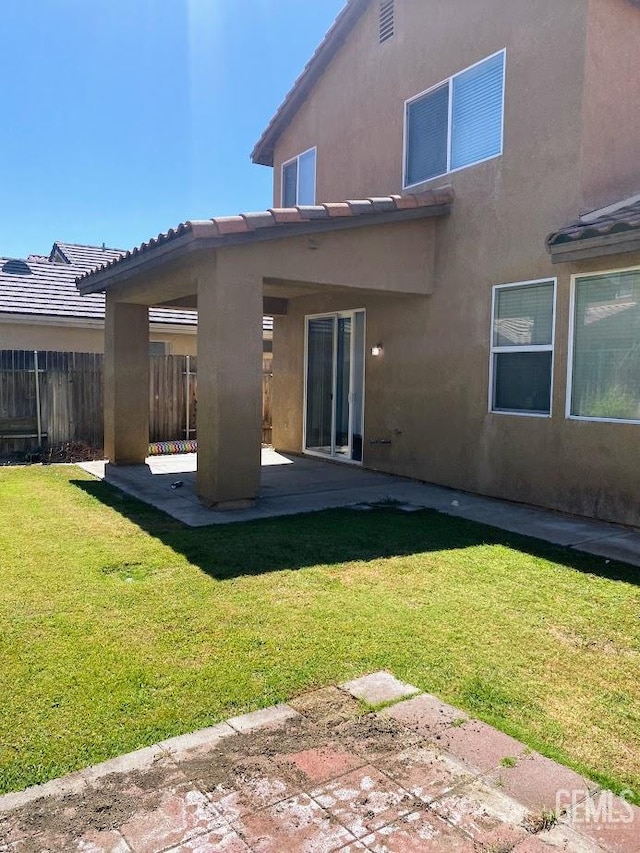 6622 Rimridge Way, Bakersfield, CA 93313 - rear view of property featuring a patio and stucco siding