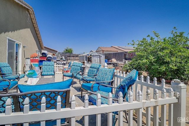 615 Welch Ave, Bakersfield, CA 93307 - view of patio with a residential view