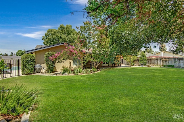 2708 Oak Bush Ct, Bakersfield, CA 93311 - view of fenced backyard