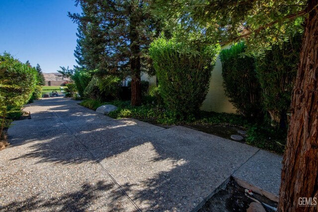 12036 Davis Cup Dr, Bakersfield, CA 93306 - photo 29