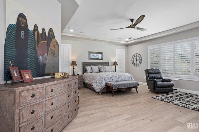 1904 Cricket Park Ct, Bakersfield, CA 93311 - bedroom featuring light wood-type flooring, baseboards, ceiling fan, and recessed lighting