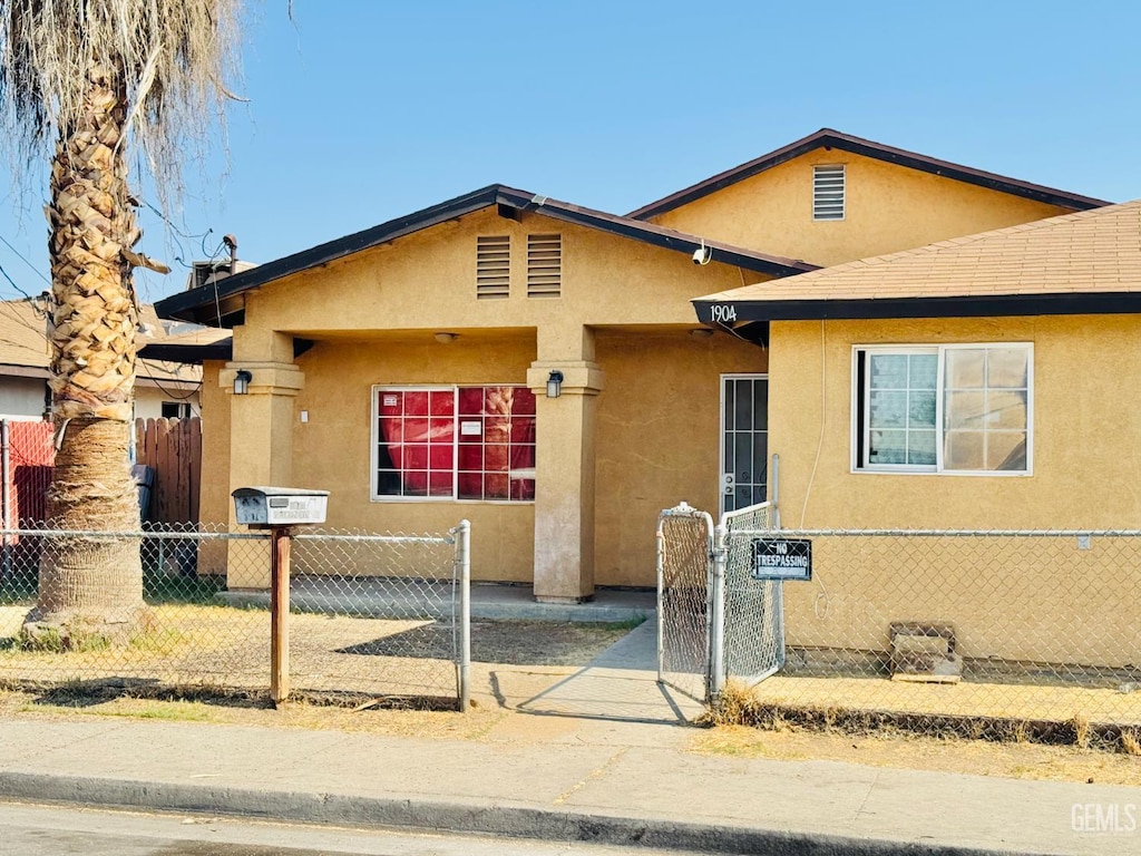 1904 Clarendon St, Bakersfield, CA 93307 - photo 2
