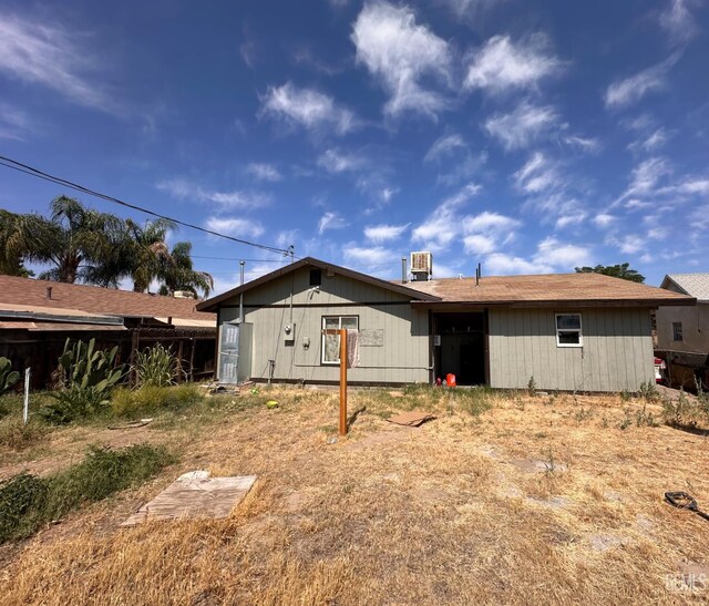 108 Augusta St, Bakersfield, CA 93307 - photo 2