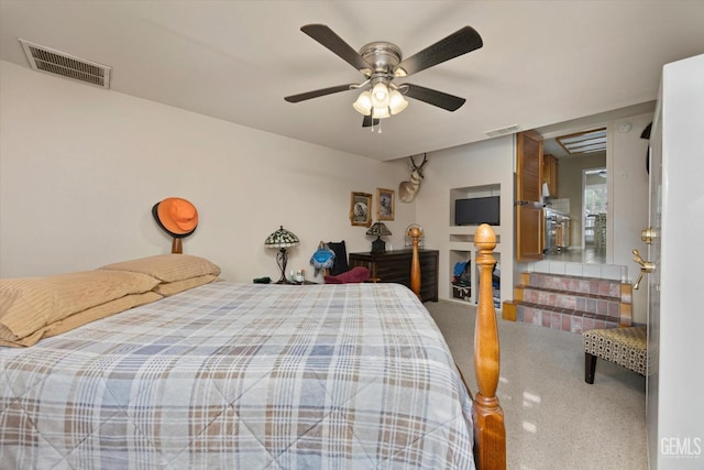 bedroom with carpet flooring and ceiling fan