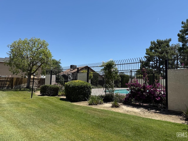 4600 Beechwood St Unit 135, Bakersfield, CA 93309 - view of yard