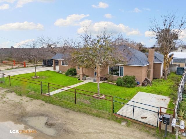 view of front of house with a front lawn