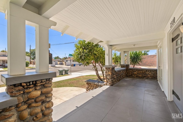 2310 B St, Bakersfield, CA 93301 - view of porch