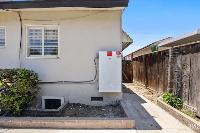 3808 Navajo Ave, Bakersfield, CA 93309 - view of side of home with stucco siding