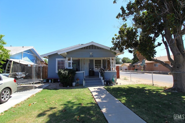 229 Washington Ave, Bakersfield, CA 93308 - photo 1