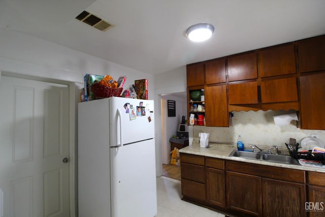 229 Washington Ave, Bakersfield, CA 93308 - photo 10